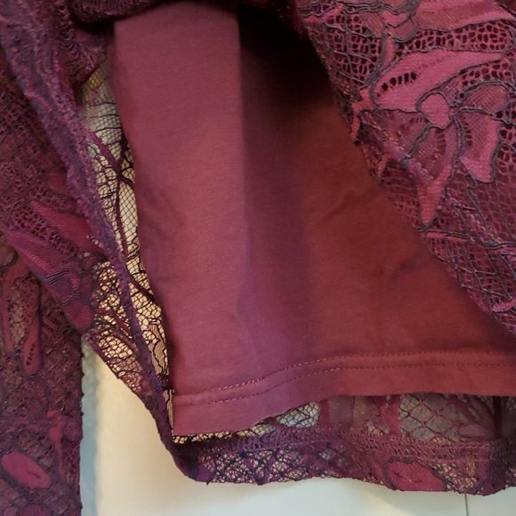 Frnch lace blouse - Picture 9 of 12